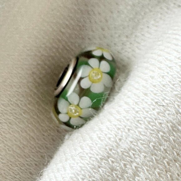 Pandora WildFlower Glass Bead Murano Green - Picture 1 of 4